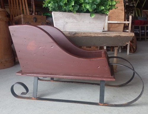 Vintage wooden sleigh burgundy - wooden,
